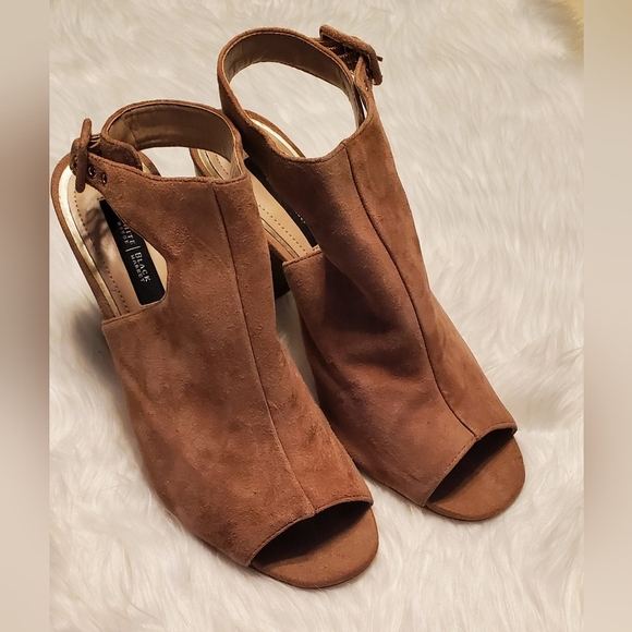 WHBM Nashton Tan Suede Slingback Block Heel Sandals Size 10 - Picture 3 of 7